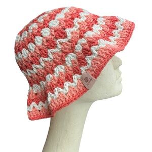 Stylish Crochet Sun Hat in Coral and White